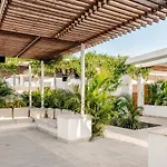 Apartamento cerca al centro, edificio Dominique